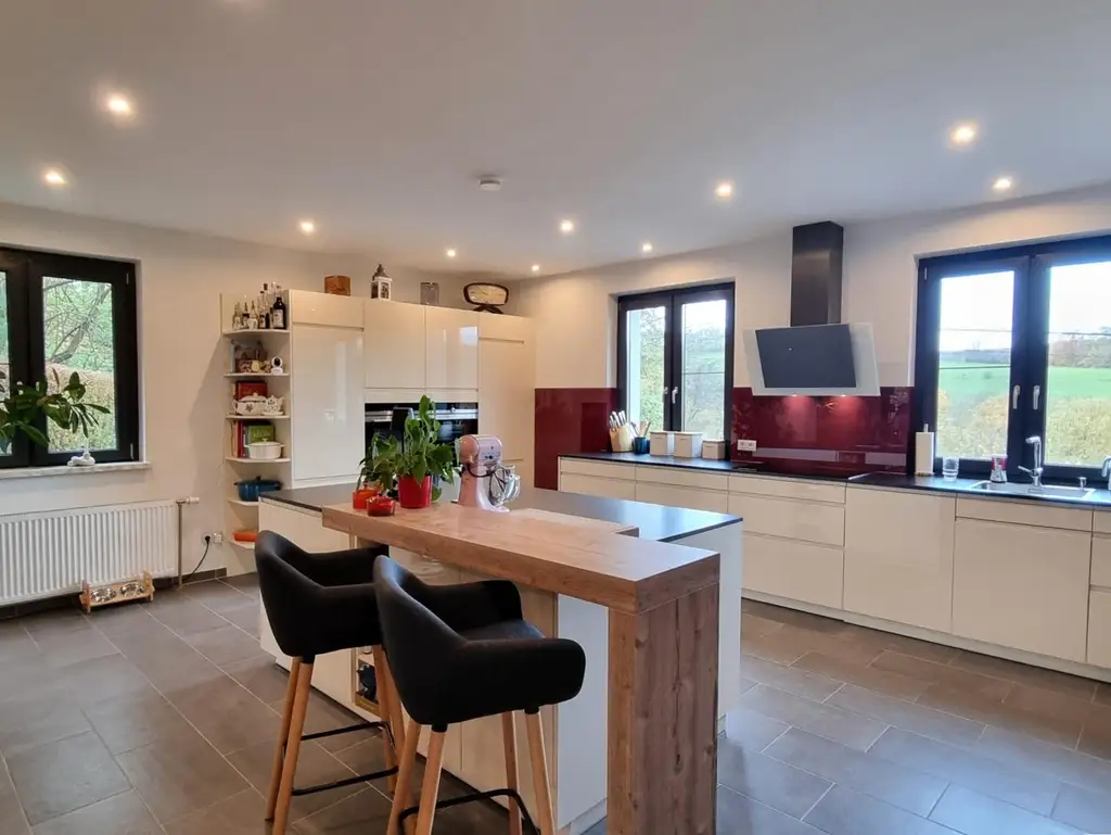 FAMILIENDOMIZIL MIT SCHWIMMTEICH