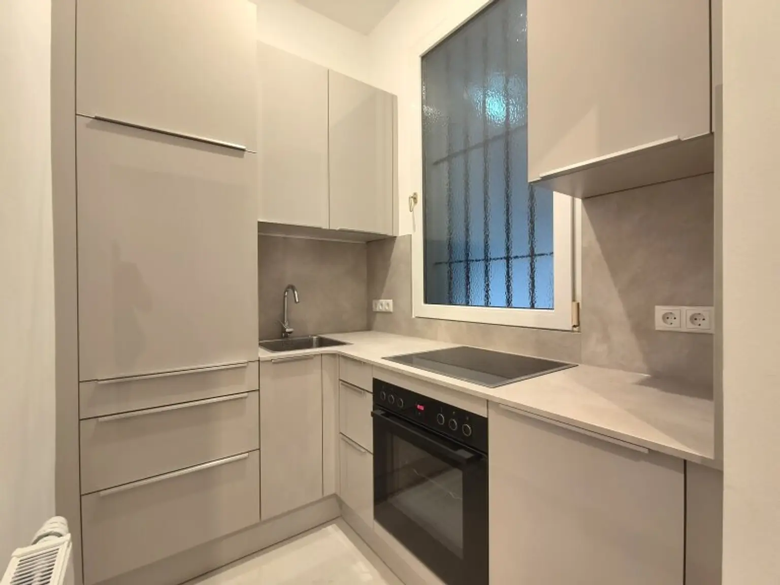 Stilvoll sanierte Altbauwohnung in Toplage – Pilgramgasse, 1050 Wien - U4 Fußläufig