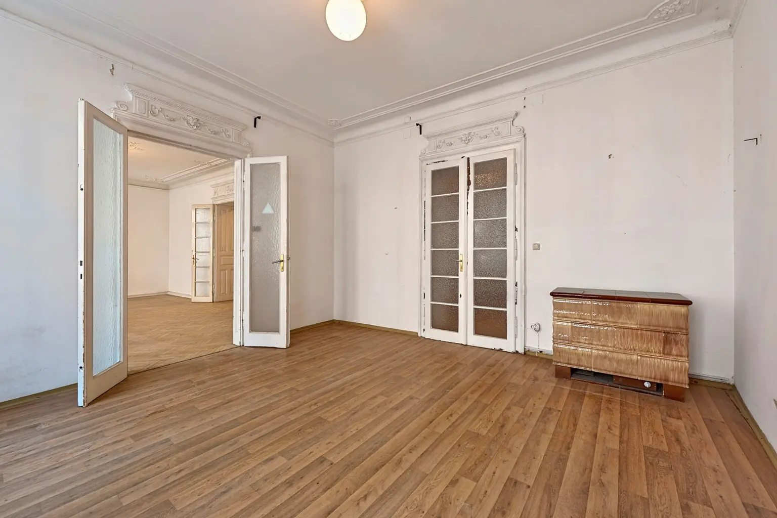 Altbaucharme mit großem Potenzial – 5-Zimmerwohnung im Herzen von Margareten