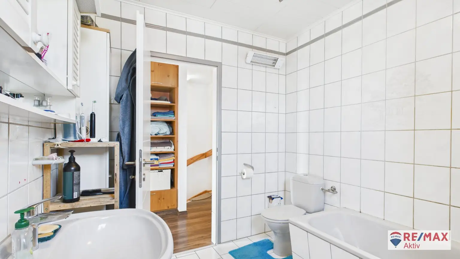 Familienidylle pur – Gepflegte Doppelhaushälfte mit Garten, Terrasse & Carport