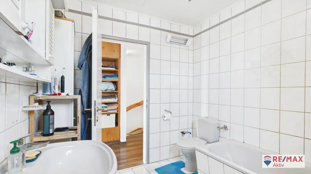 Familienidylle pur – Gepflegte Doppelhaushälfte mit Garten, Terrasse & Carport