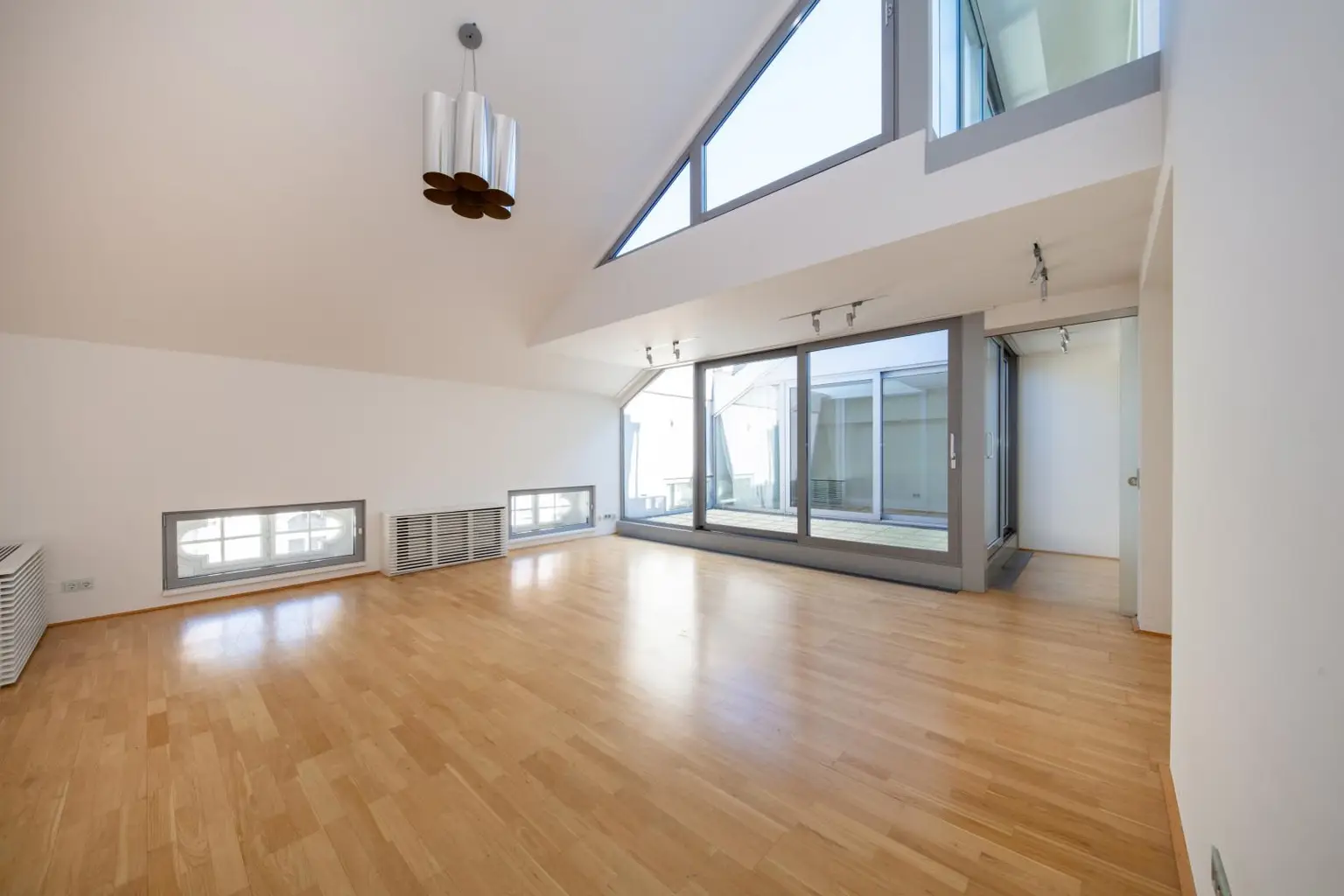 Über den Dingen: Terrassen-Maisonette mit Wiener Skyline