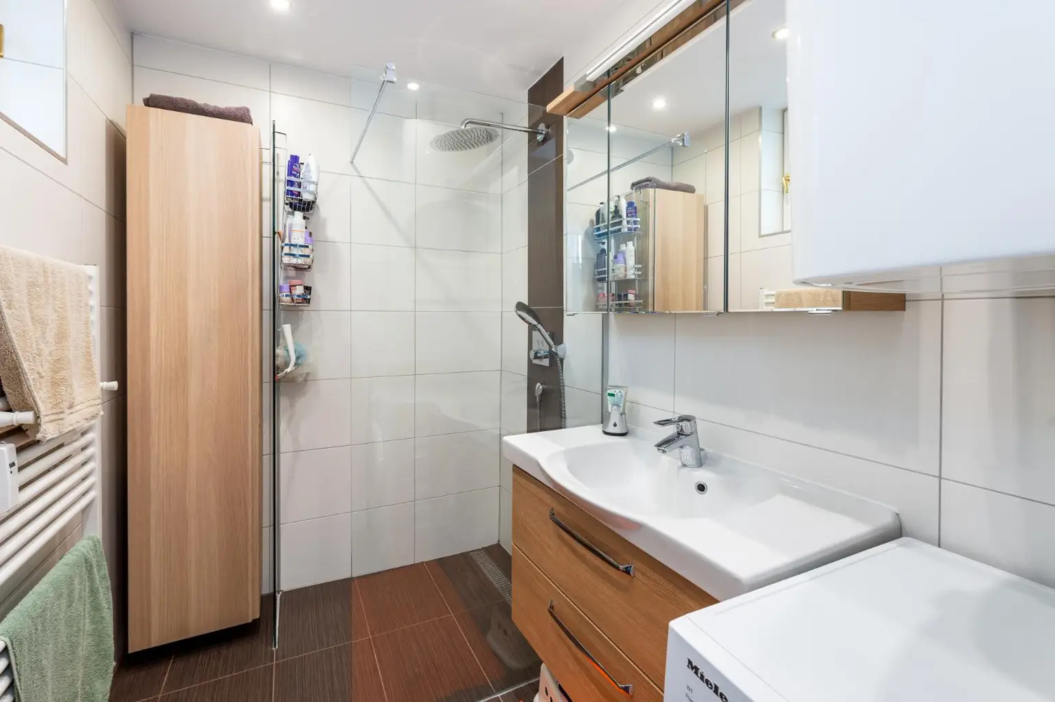 Liebevoll sanierte 3-Zimmer-Wohnung mit zwei Balkonen nähe Stadtstrand