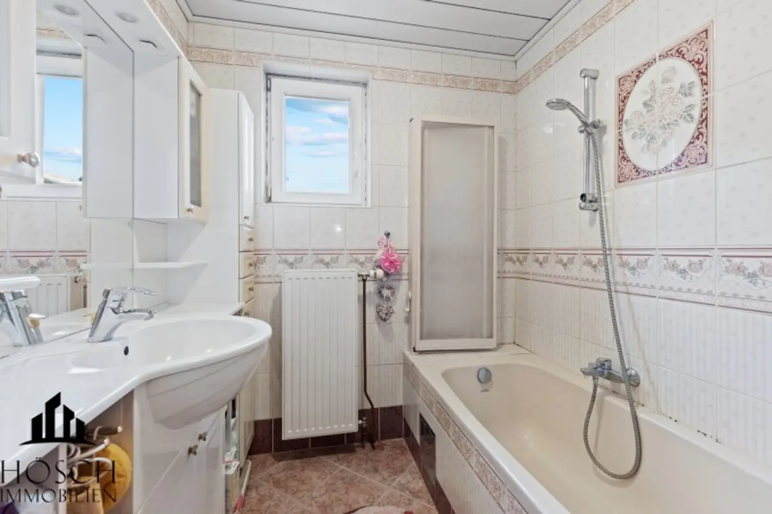 Exklusive Villa mit Parkgarten, Springbrunnen & Salzwasserpool – Ihr Wohntraum in Gresten