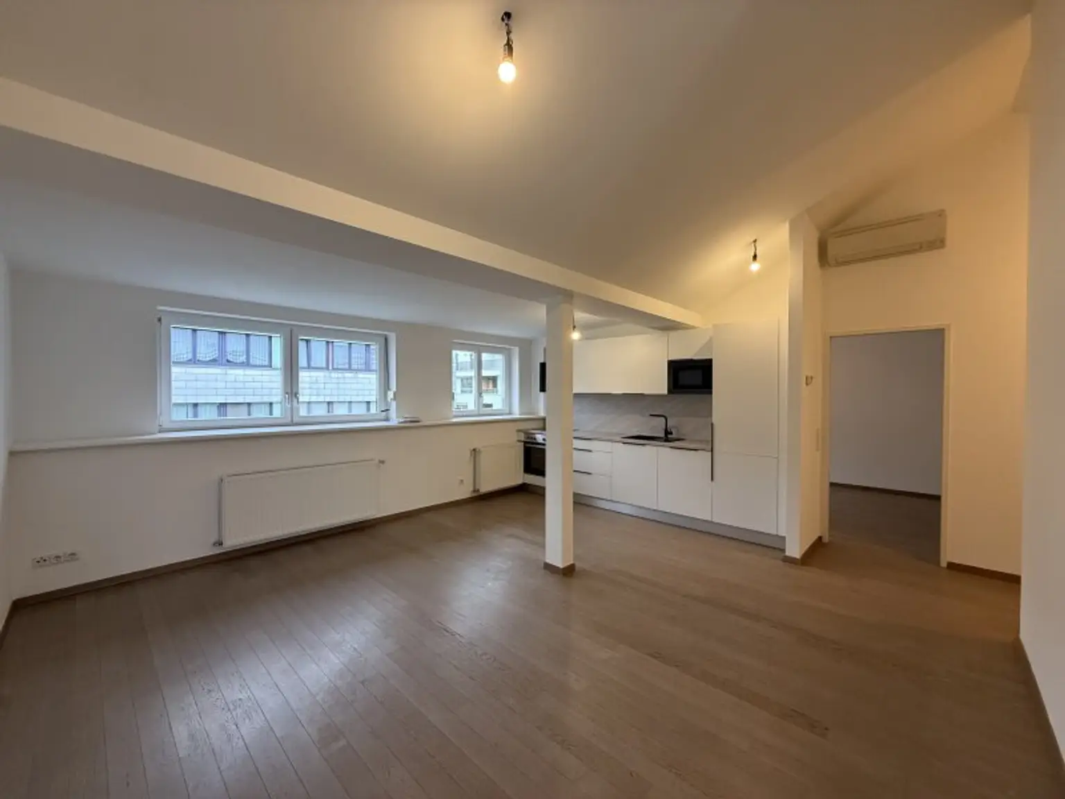 Großzügige 2-Zimmer Wohnung nahe U1 Keplerplatz in ruhiger Lage zu vermieten!