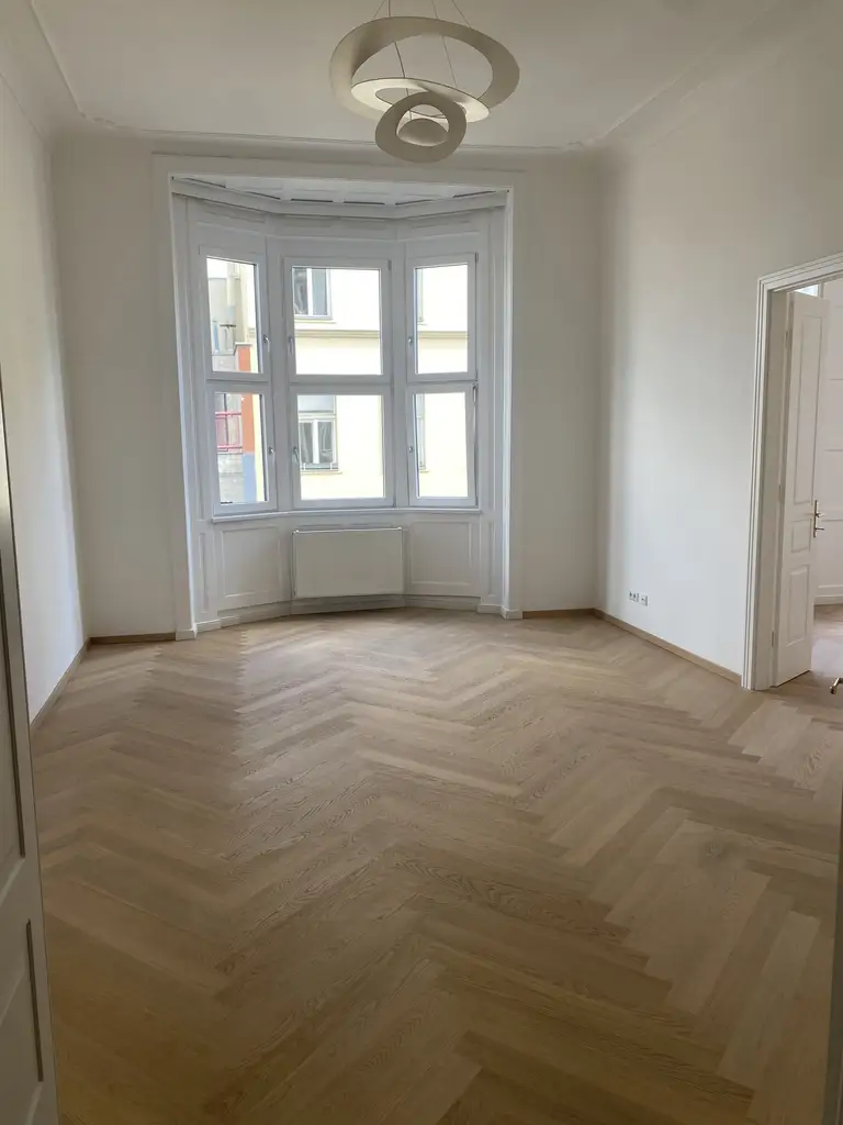 Stilvolle Altbauwohnung ca.106m² mit Balkon in Toplage 1070 Wien!
