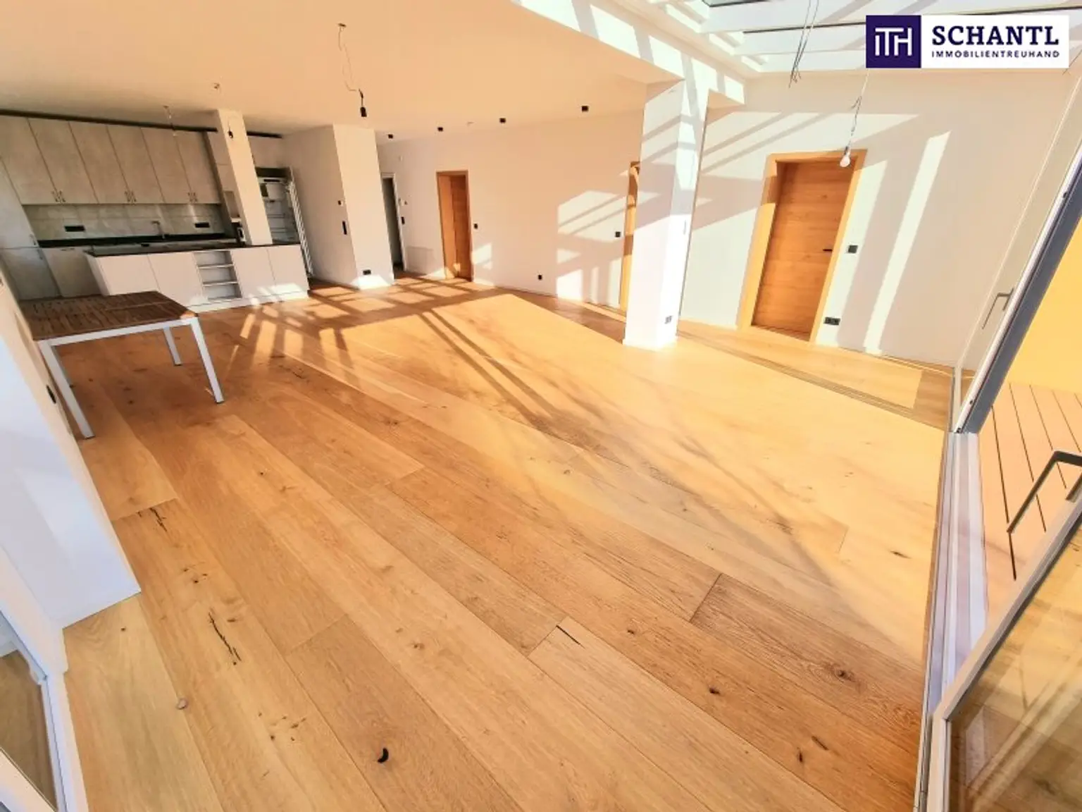 Fantastische 4-Zimmer Gartenwohnung! Mehr Natur. Mehr Ruhe. Mehr Grün. WOW! Riesiger Garten + Herrliche Terrasse + Lichtdurchfluteter Wintergarten + Stellplatz! Jetzt zugreifen!