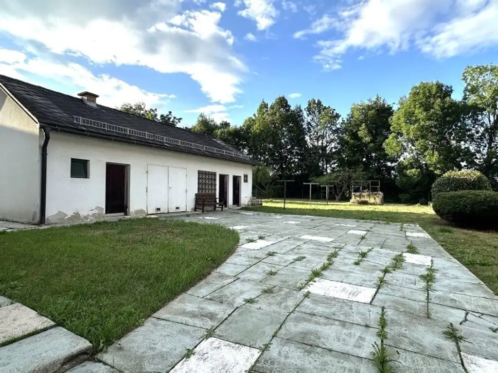 WOLFSBERG - SANKT THOMAS, 160 m2 Einfamilienhaus mit Potential, Vollkeller, 1139 m2 Grundstück, Wirtschaftsgebäude