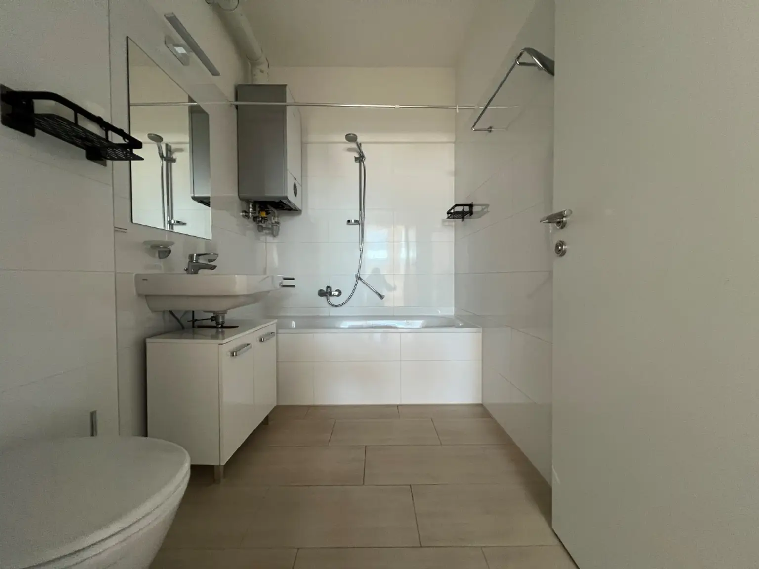 18 | MODERNE Dachgeschosswohnung - Top Zustand, Terrasse mit Ausblick | Prima Service Immobilien