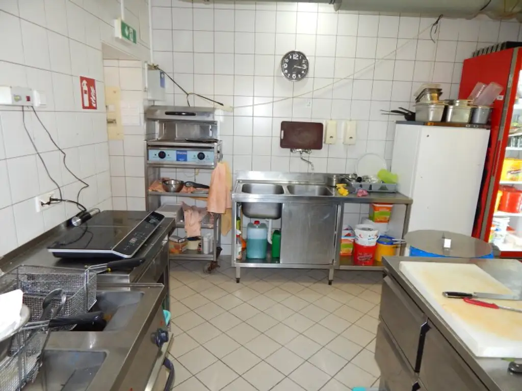 Pizzeria via a vis Schuberthpark – Ideale Lage für Ihr neues Restaurant!