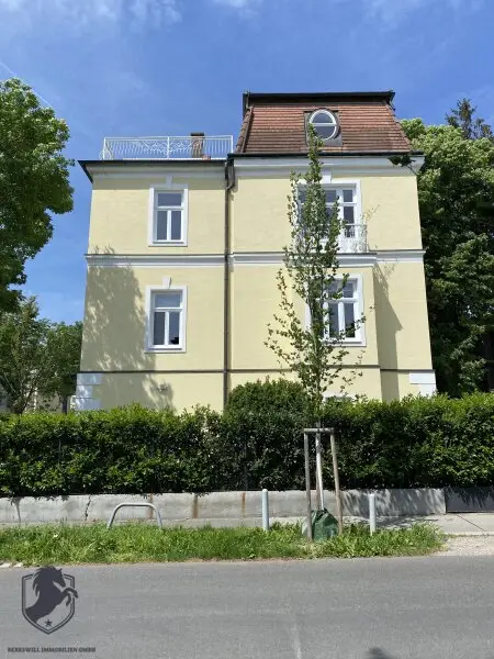Zum Verkauf gelangt eine außergewöhnliche Villa in absoluter Bestlage von Hietzing