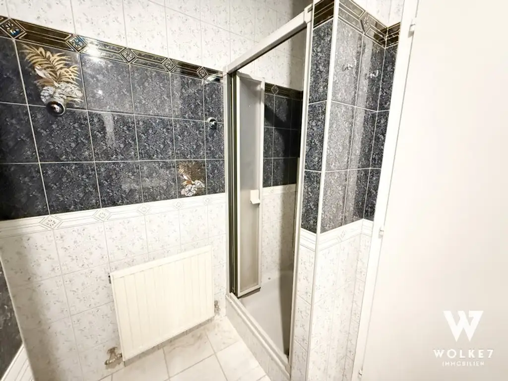 Sonnige Altbauwohnung nahe Mariahilfer Straße – perfekt als WG oder großzügiges Zuhause