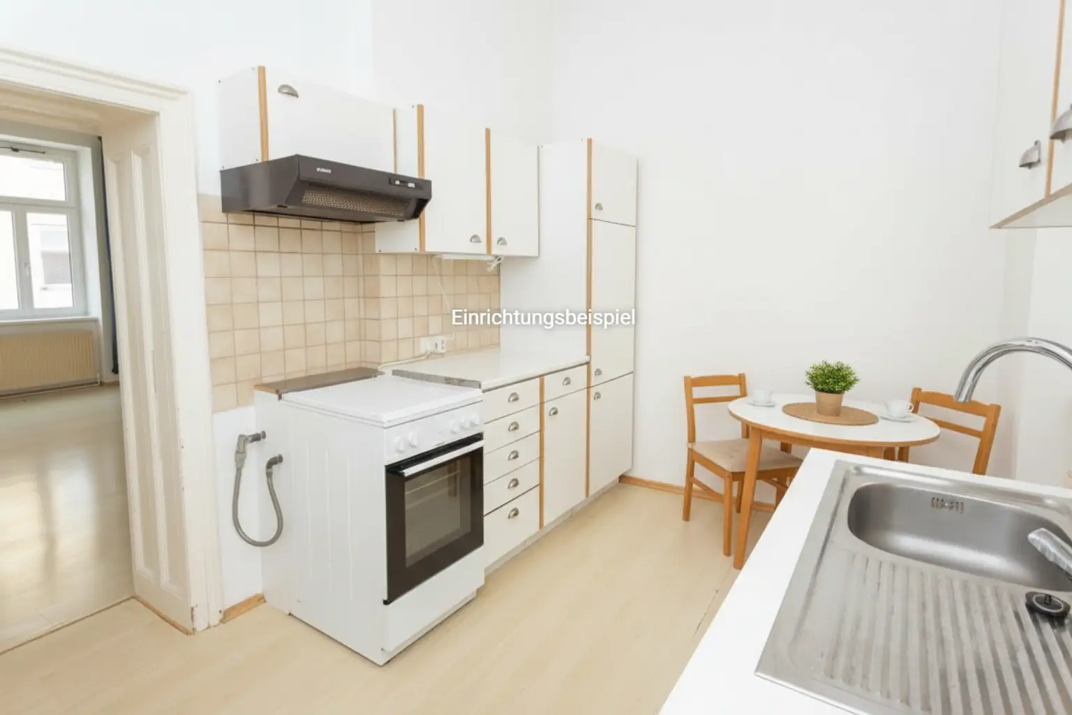 Küche mit Esstisch (Beispiel)