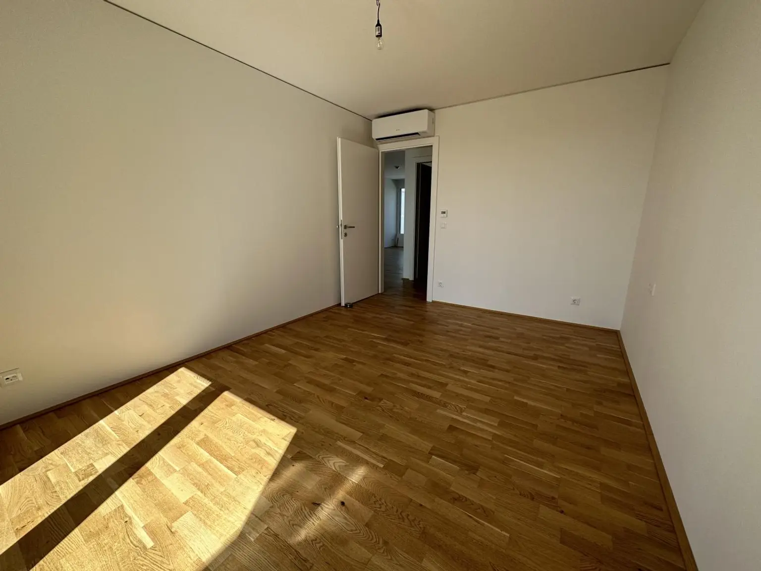Zimmer 1 OG
