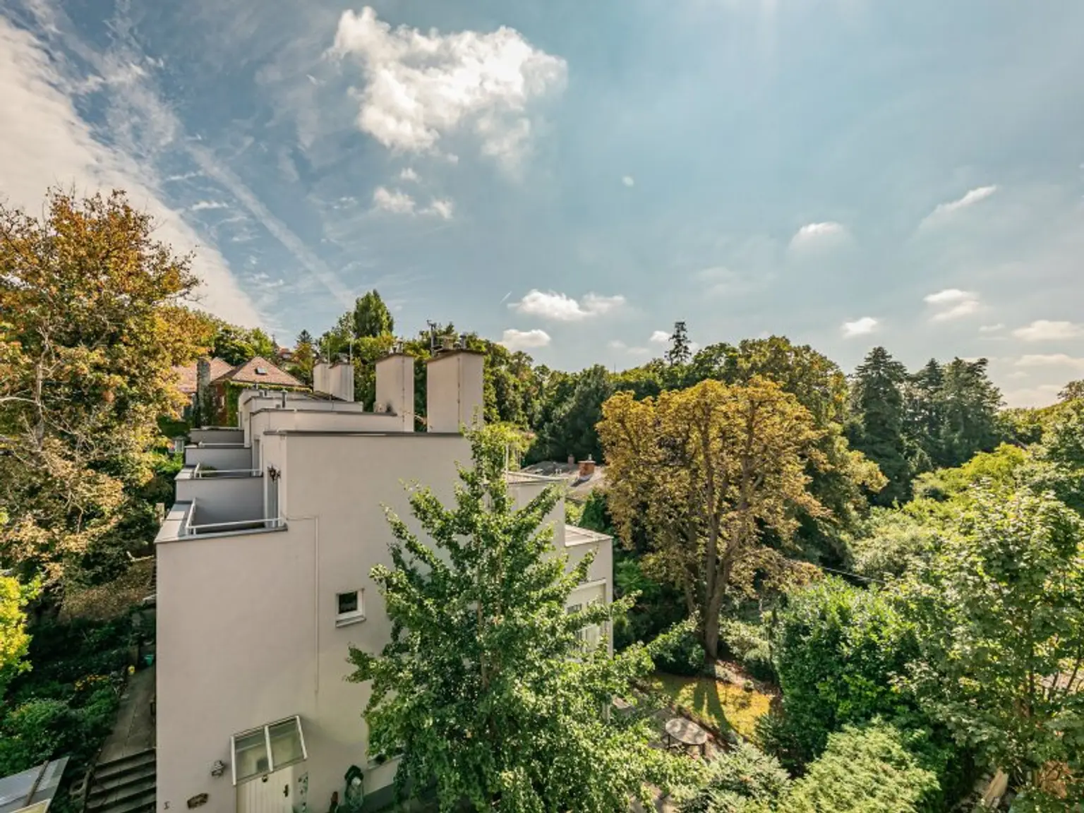 Stilvolle Familienwohnung am Fuß des Küniglbergs - 4 Zimmer getrennt begehbar - Balkon, Klima, Gartennutzung