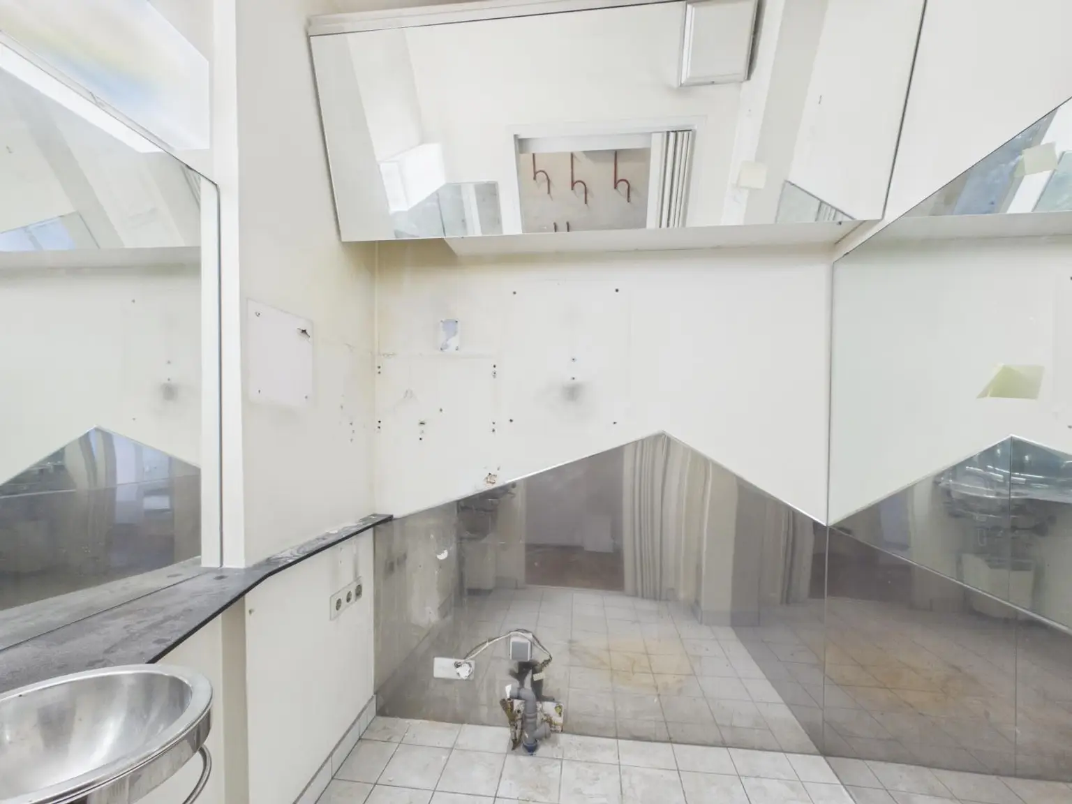 CAM05227G0-PR0041-STILL003