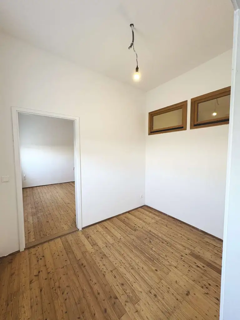 Gut aufgeteilte 2,5 Zimmer Wohnung mit neuer Küche -
Nähe Klinik Landstraße