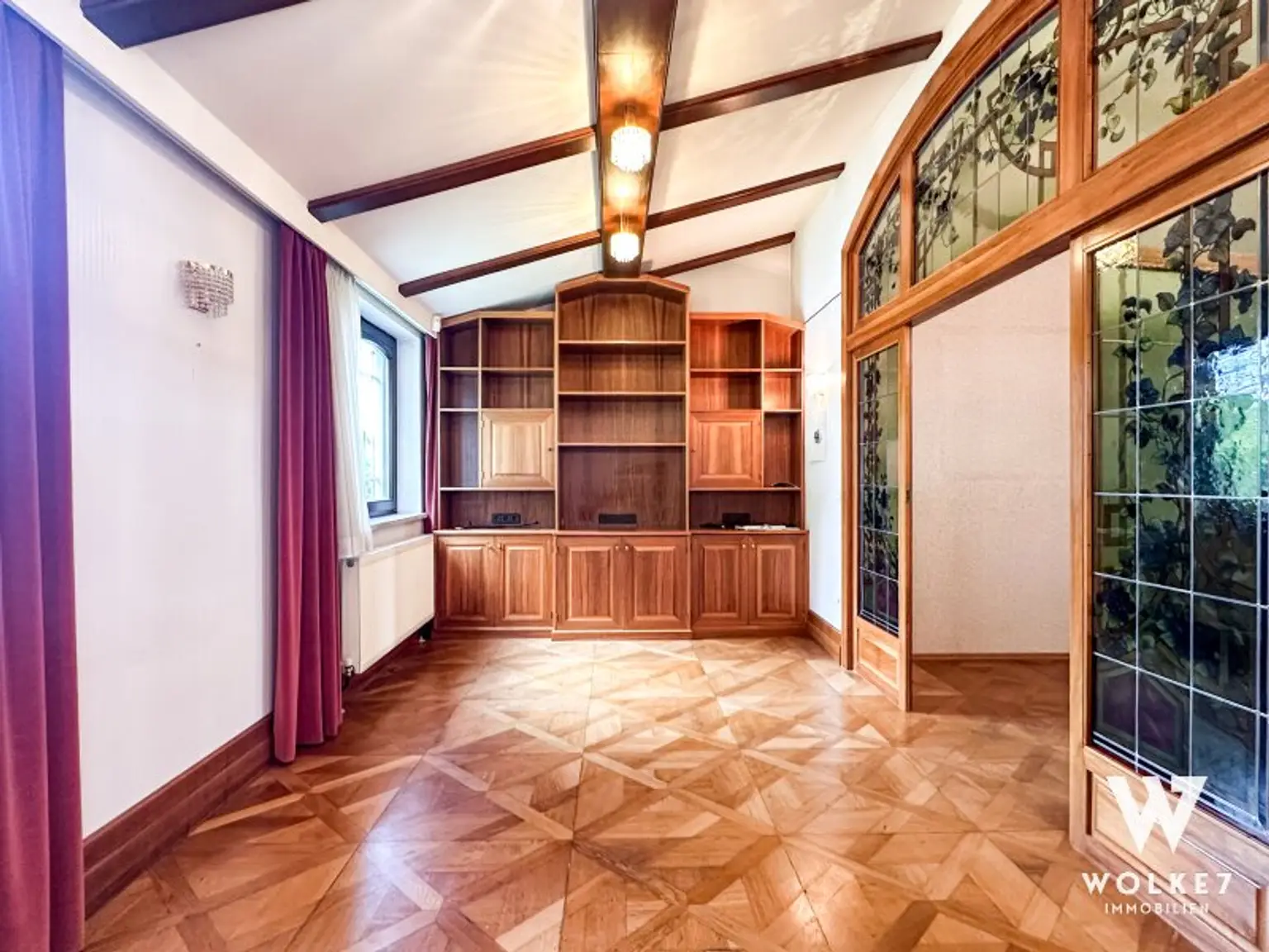Sanierungsjuwel vor den Toren Wiens: Gießhübl | Absolute Ruhe | Großzügiger Garten | Pool | Sauna