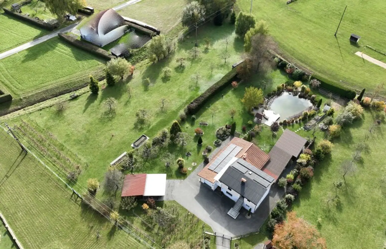 -- ZAUBERHAFT -- Neustift b.GS !! Paradiesisches Anwesen in beschaulicher Ortslage mit ca. 5.800 m2 Eigengrund + ca. 6.200 m2 Wald !!