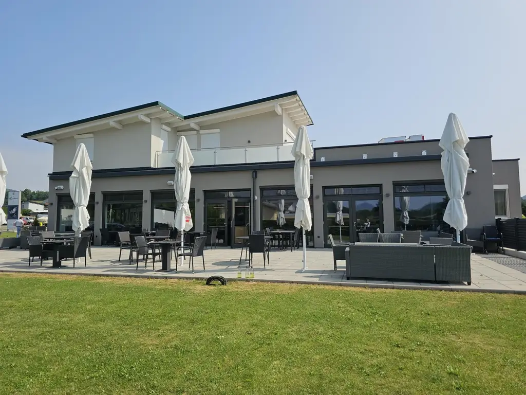 DAS HUNNENBRUNN - hochinteressantes Restaurant und 2 großzügige Wohnungen