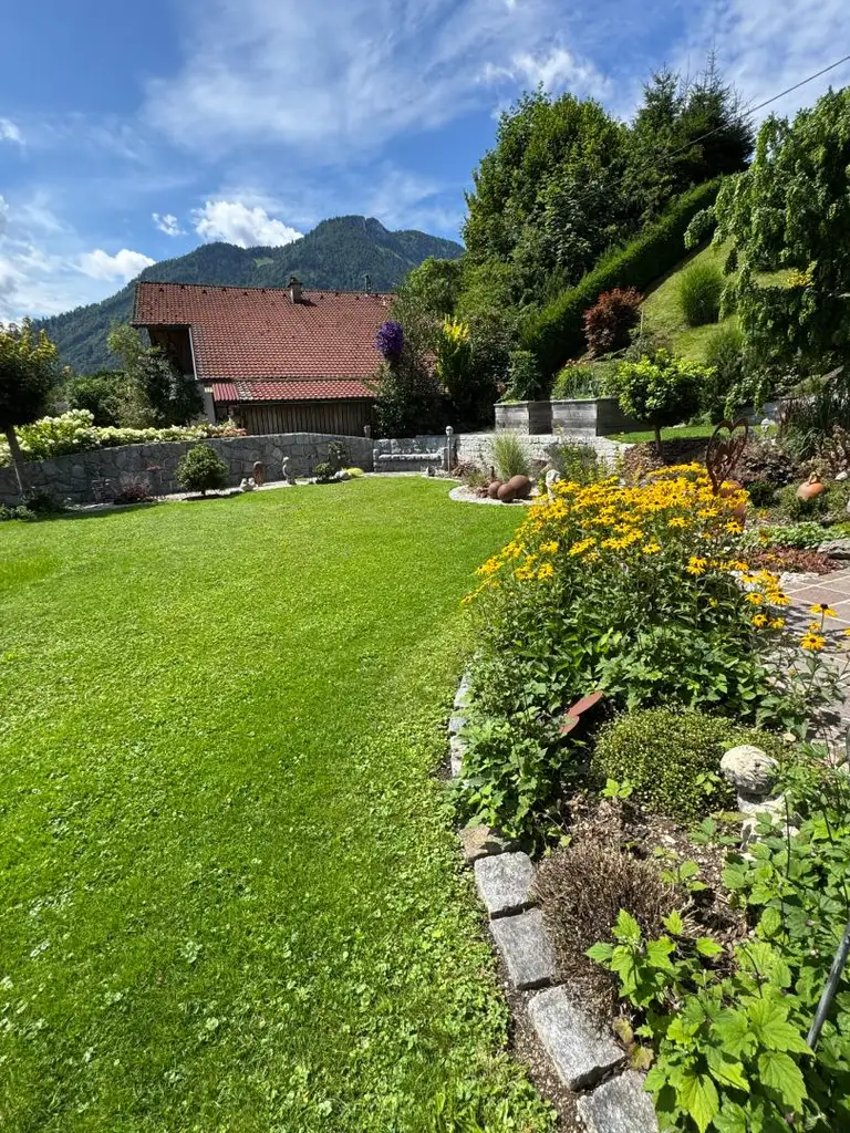 Haus mit HERZ, toller Garten, große Terrasse, herrlicher Ausblick!