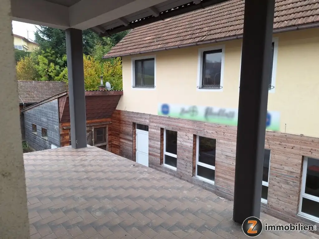 Wolfau: Zentral gelegene großzügige Liegenschaft zur Sofortübernahme