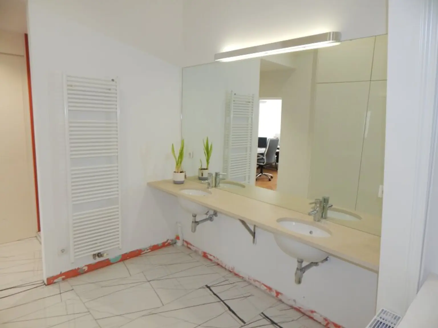 Modernes saniertes Büro/Praxis in zentraler Lage, mit allen Extras - nähe Oper