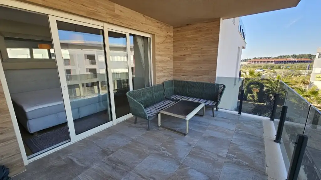 Luxuriöse Wohnung mit Garage & Meerblick an der istrischen Adria in Novigrad