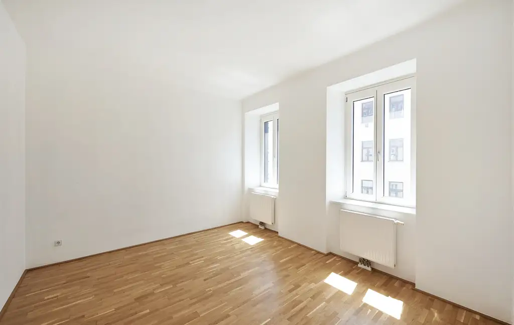 Wohnen im sanierten Altbau - top geschnittene 2-Zimmer-Wohnung!