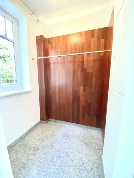 Garderobe im EG