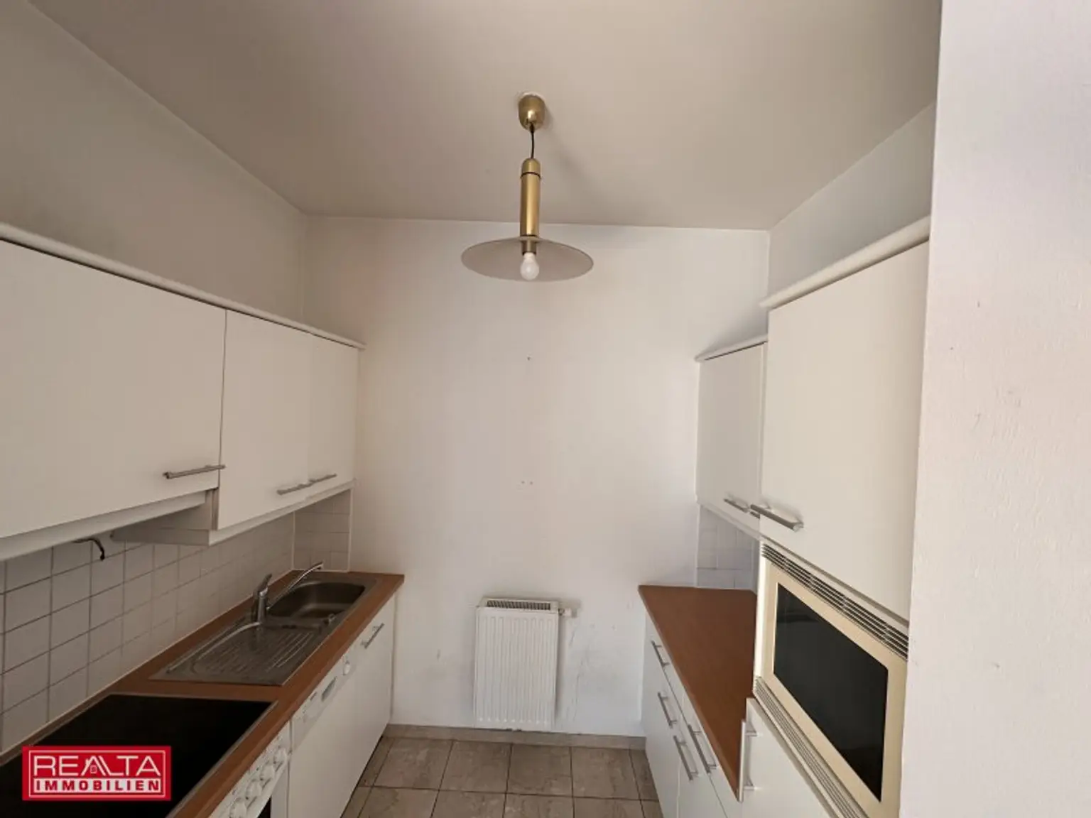 3-Zimmer-Wohnung mit Balkon, Pool und Gemeinschaftsgarten