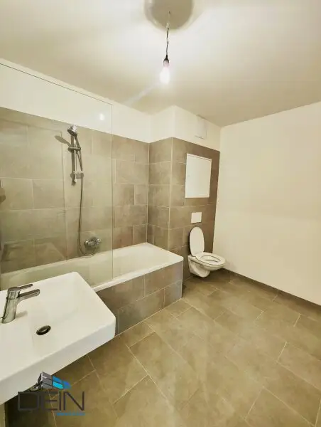 NEU! TRAUMHAFTE 4 ZIMMER NEUBAUWOHNUNG MIT EINEM BALKON IN EBERGASSING!