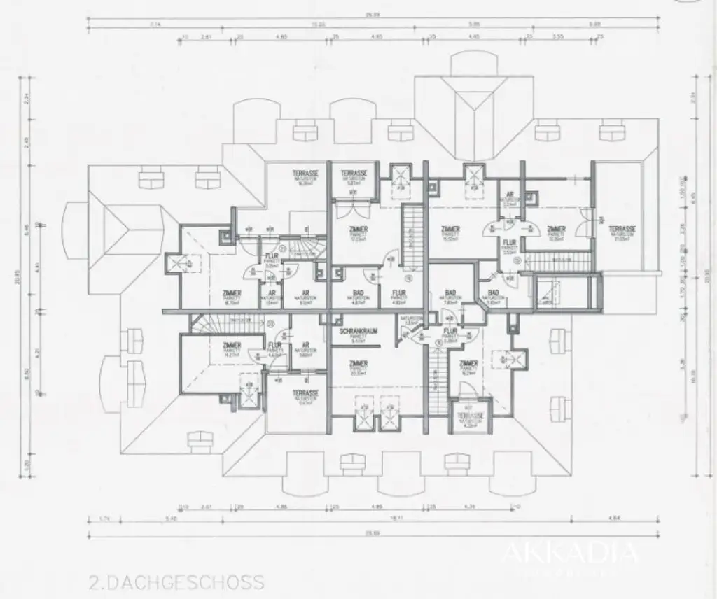 Elegante Dachgeschosswohnung mit Gartenblick, Terrassen und Garage