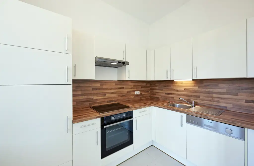 Historischer Charme in Toplage – sanierte 1-Zimmer-Altbauwohnung!