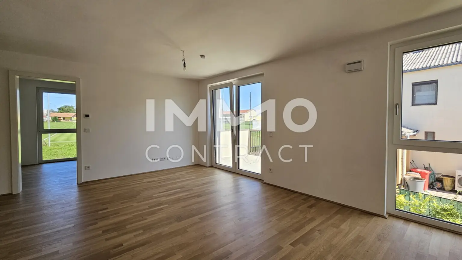 Lichtdurchflutete 3-Zimmer-Balkon-Wohnung in parkähnlicher Anlage im Erstbezug - provisionsfrei!