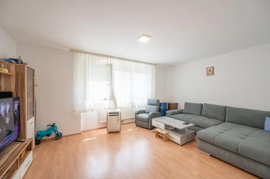 Starterwohnung: guter Grundriss, gute Verkehrsanbindung