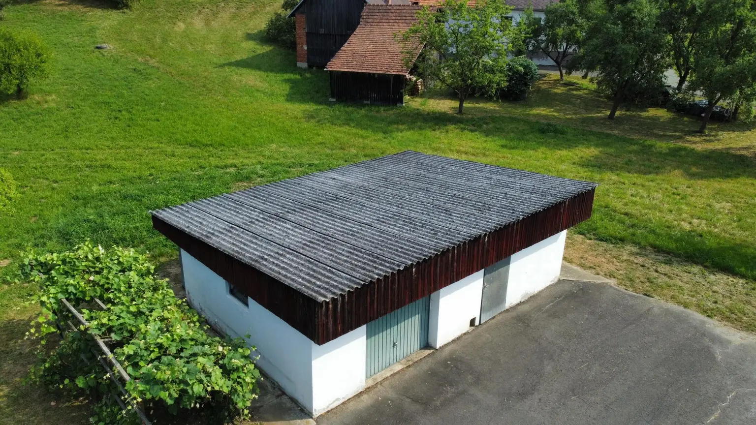 Gepflegter Bungalow auf dem Land mit großzügigem Grundstück