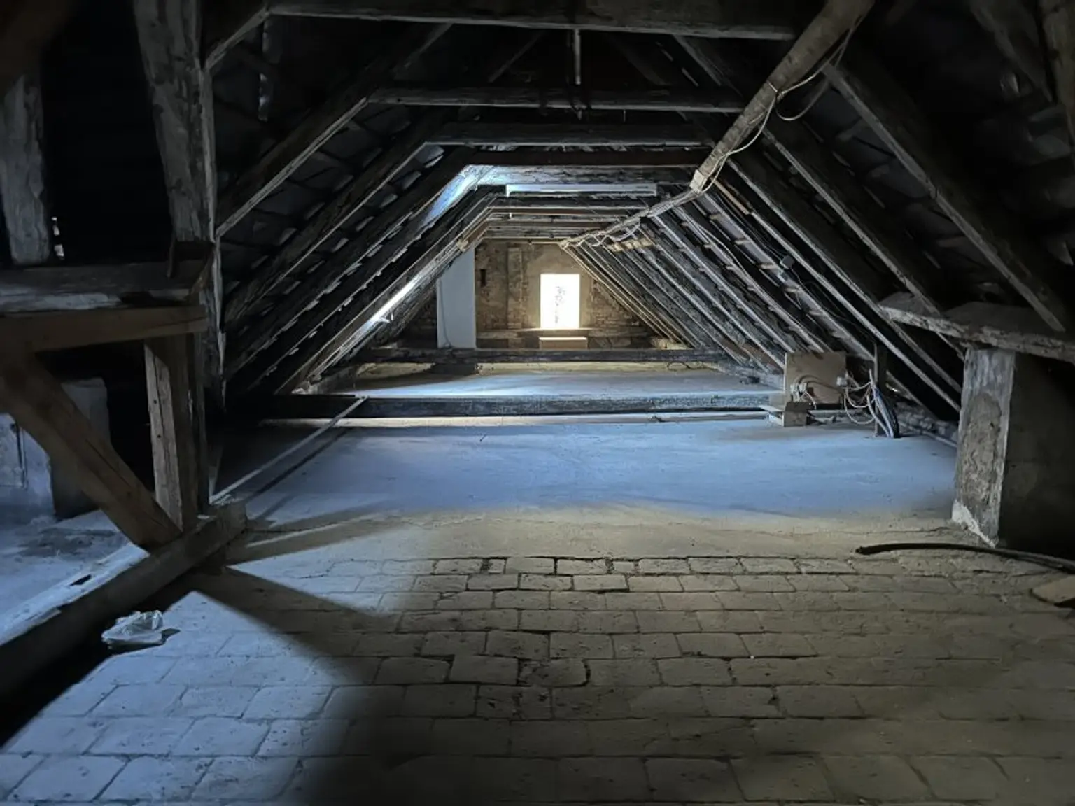 5% Rendite, steuerlich auf 15 Jahre abschreiben! Top-vermietetes Stadthaus im Herzen der Kremser Innenstadt