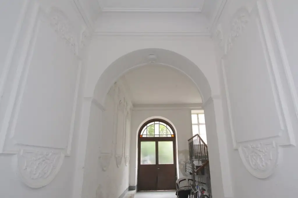 ALTBAU zu SANIEREN, SONNIG und RUHIG NÄHE U3 !