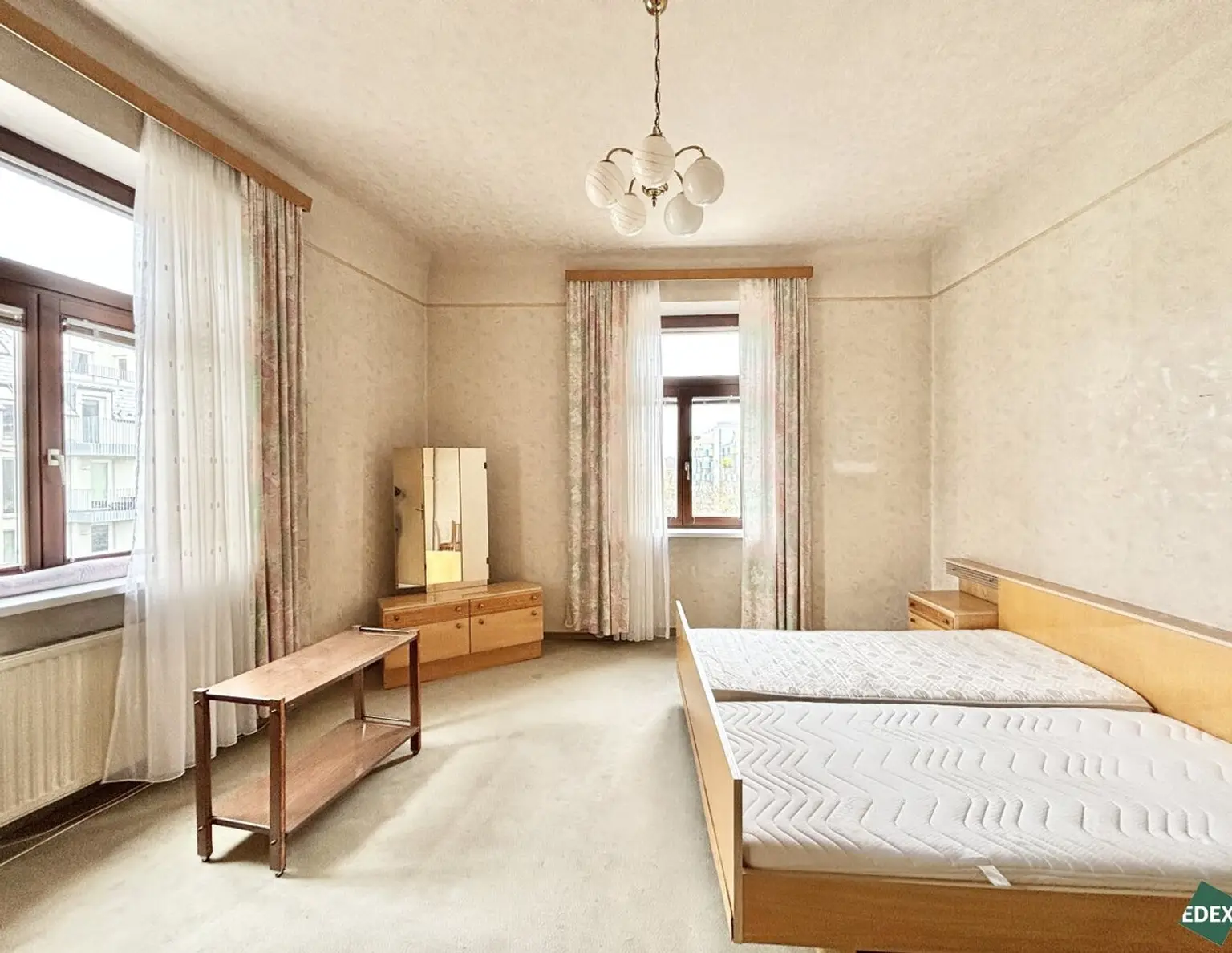 Sanierungsobjekt mit Parkblick - 2 Zimmer in 1140 Wien