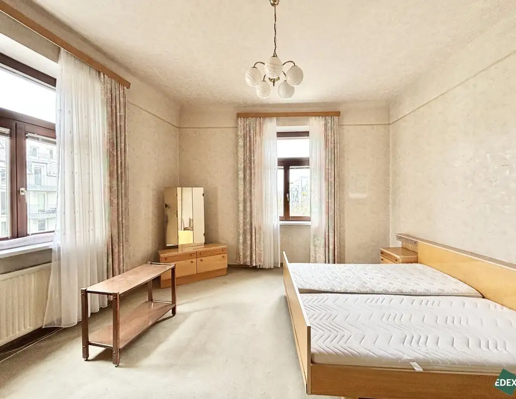 Sanierungsobjekt mit Parkblick - 2 Zimmer in 1140 Wien