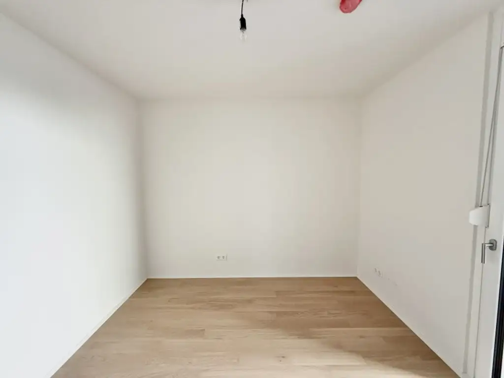 Tolle 3-Zimmer Wohnung in traumhafter Lage nahe dem Kagraner Platz! Erstbezug auf Eigengrund, provisionsfrei und fertiggestellt