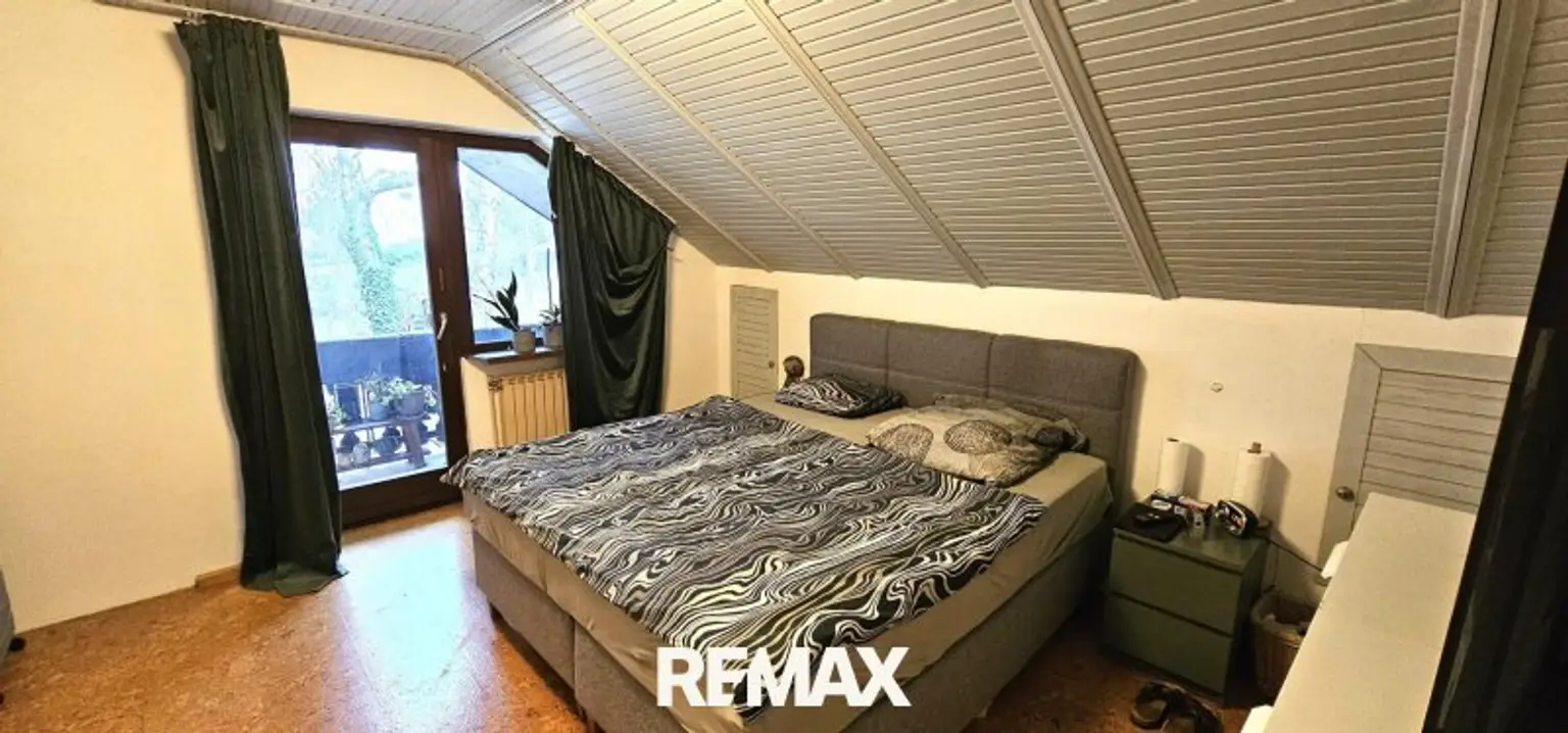 OG Schlafzimmer Top 2  1. Ansicht