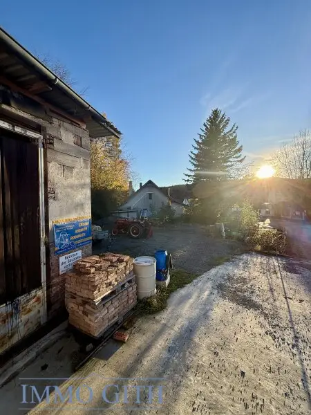 BAUGRUNDSTÜCK MIT BEWILLIGTEM HAUSPROJEKT IN BREITENFURT BEI WIEN – 592 m²