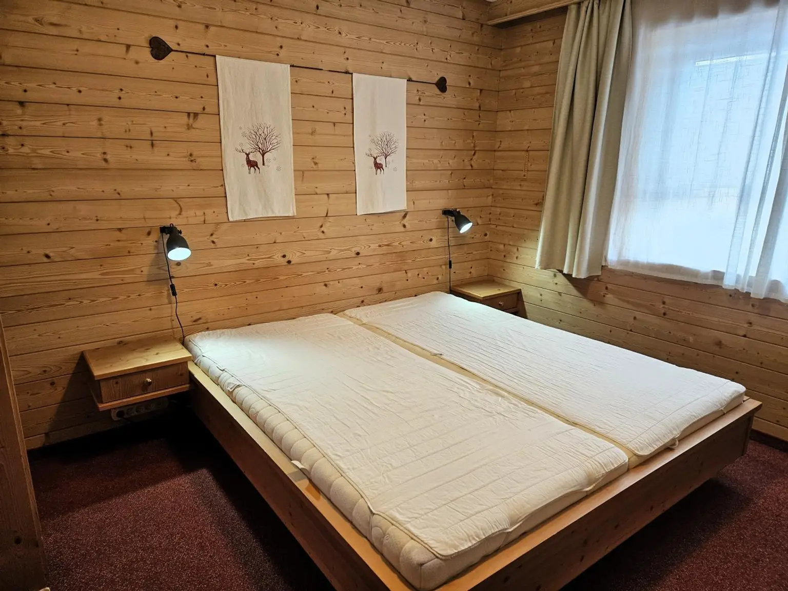 Schlafzimmer 1