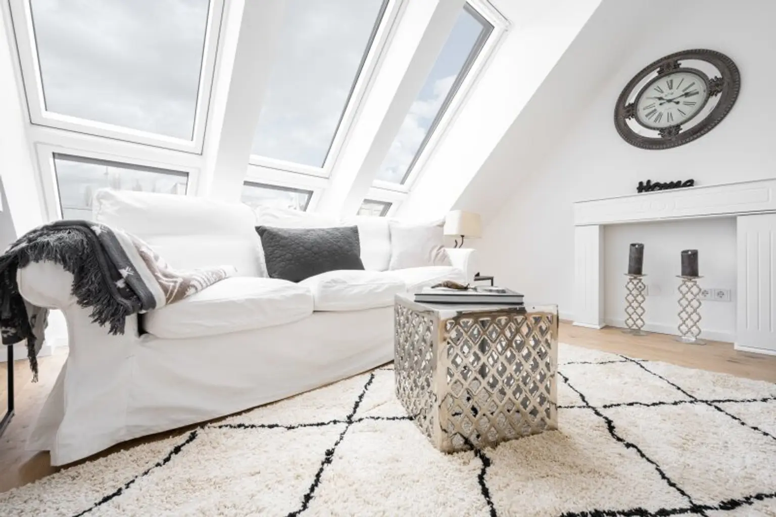 2 Zimmer Dachgeschoss mit traumhafter Dachterrasse