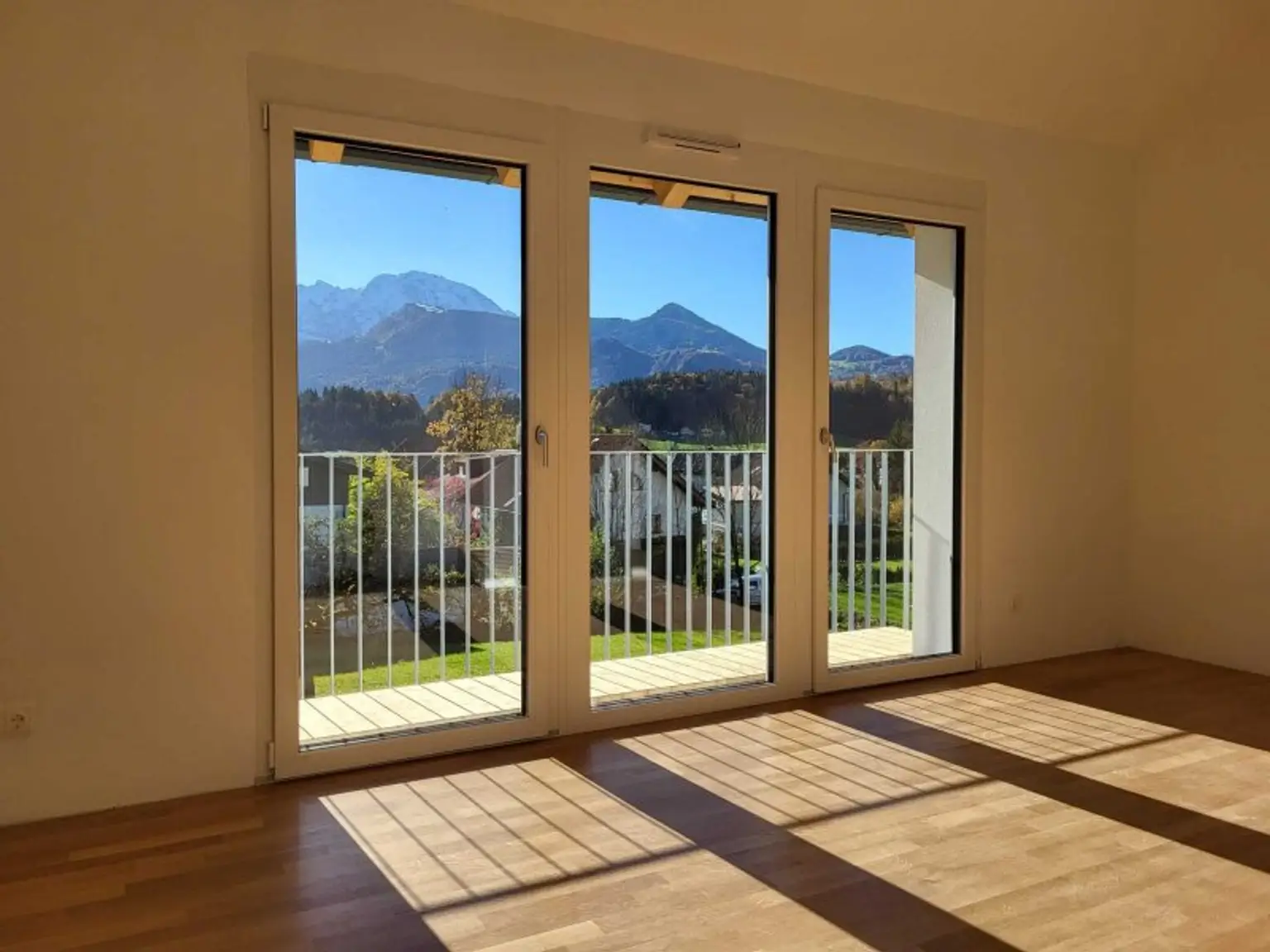 Modernes Eckreihenhaus in Adnet