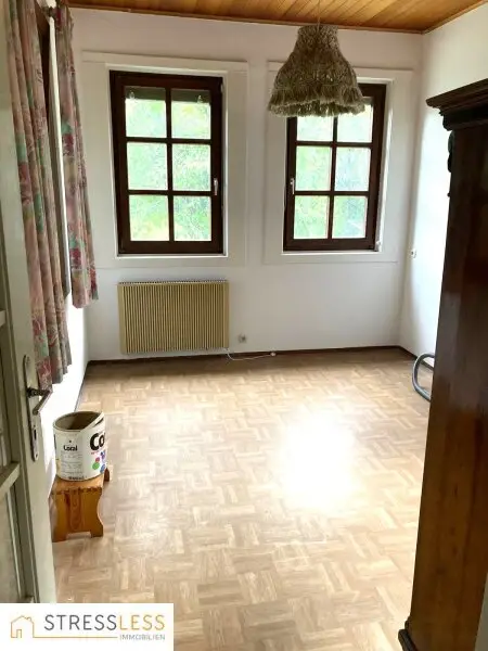 Rohdiamant sucht neue Eigentümer!    Großes Grundstück mit Altbaumbestand!