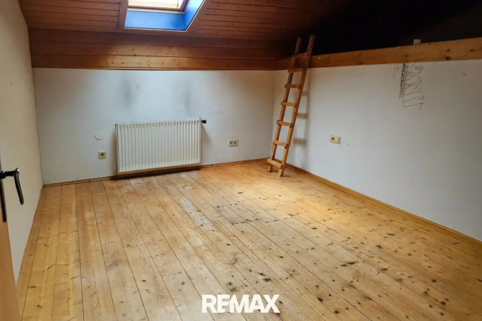 Zimmer 1 über Garage