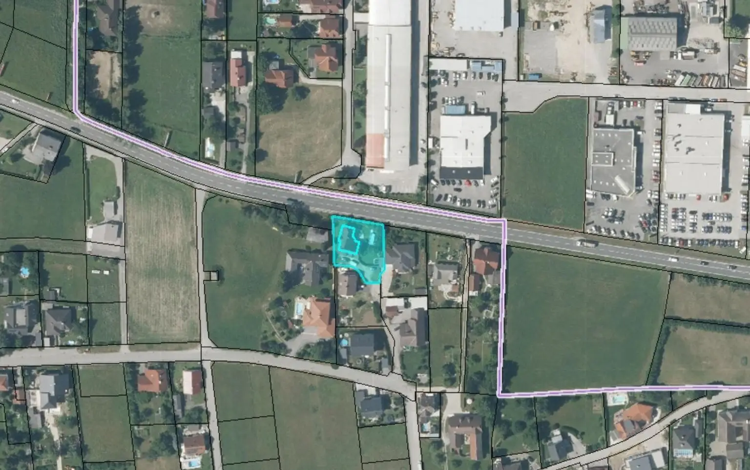 Großzügiges Wohnhaus mit zwei Wohneinheiten